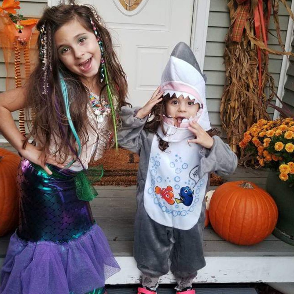 Shark in Nemo costume 💕🦈